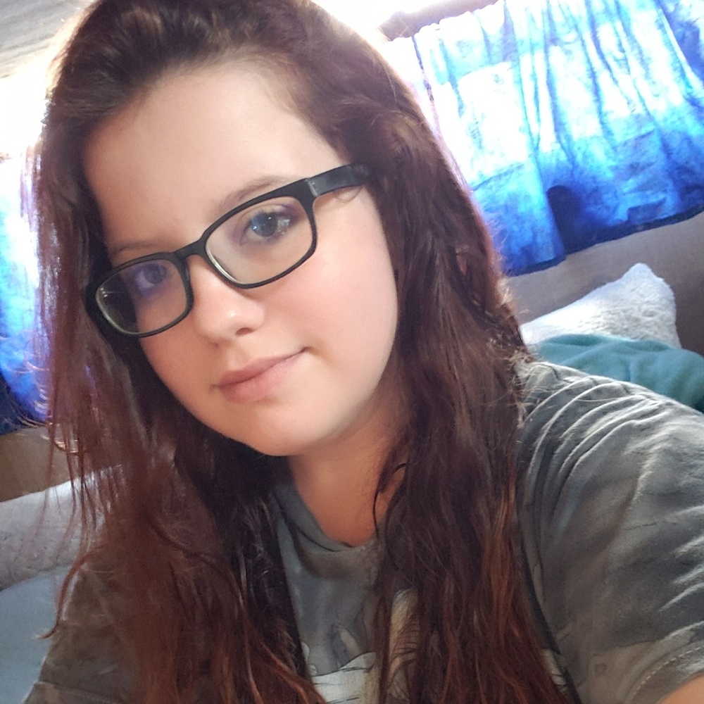 Meet your Posher, Maya